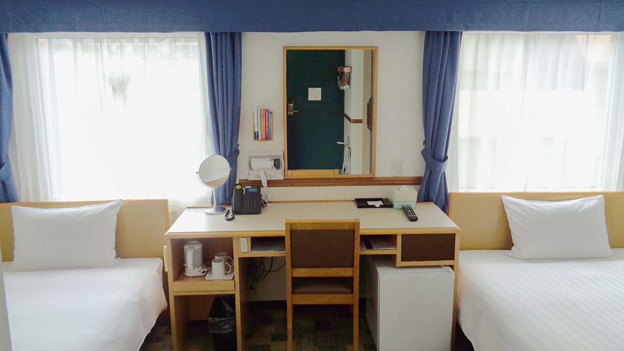 Toyoko Inn Okayama Eki Nishi Guchi Hiroba Exteriör bild